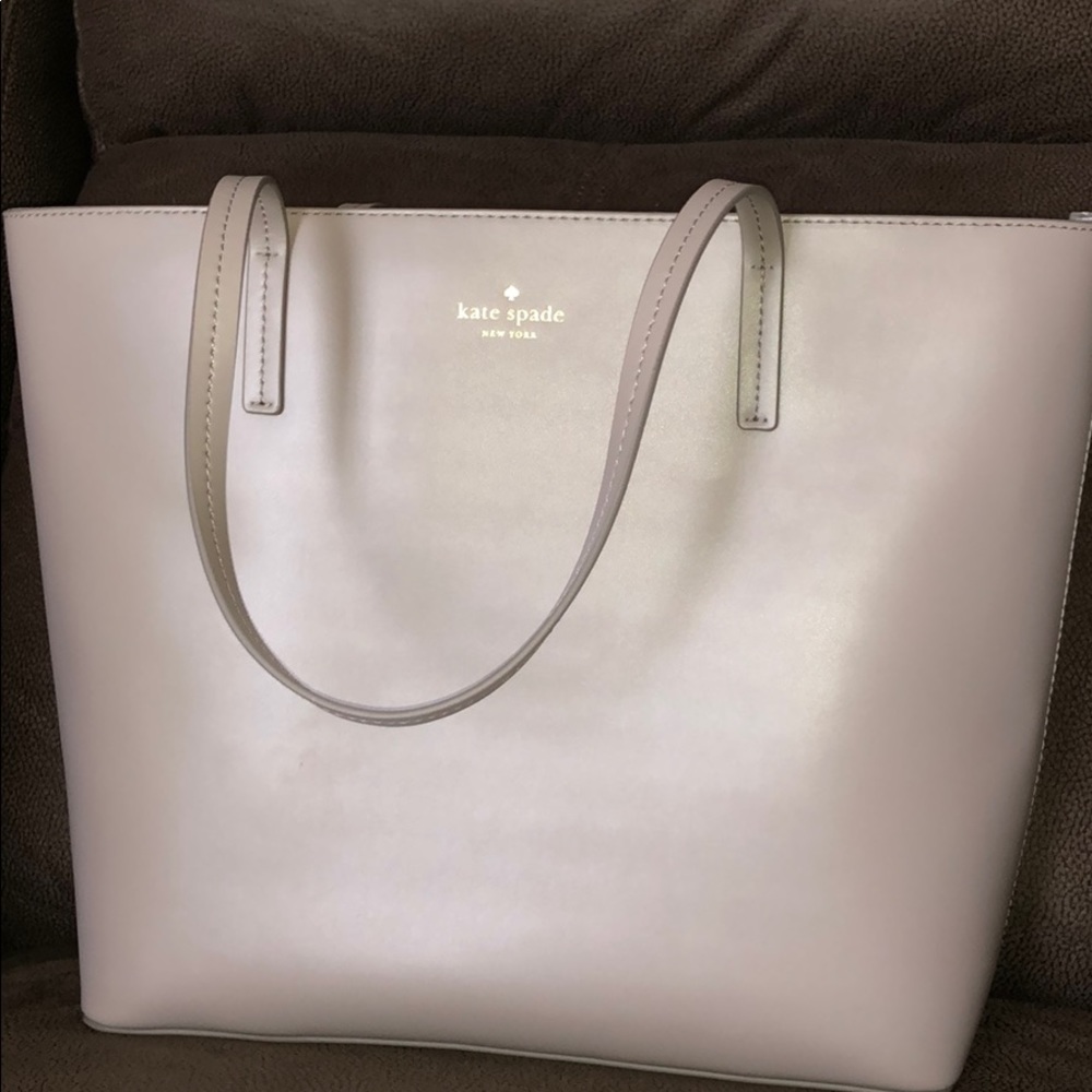🎉SOLD🎉kateSpade Seton Drive Karla Tote